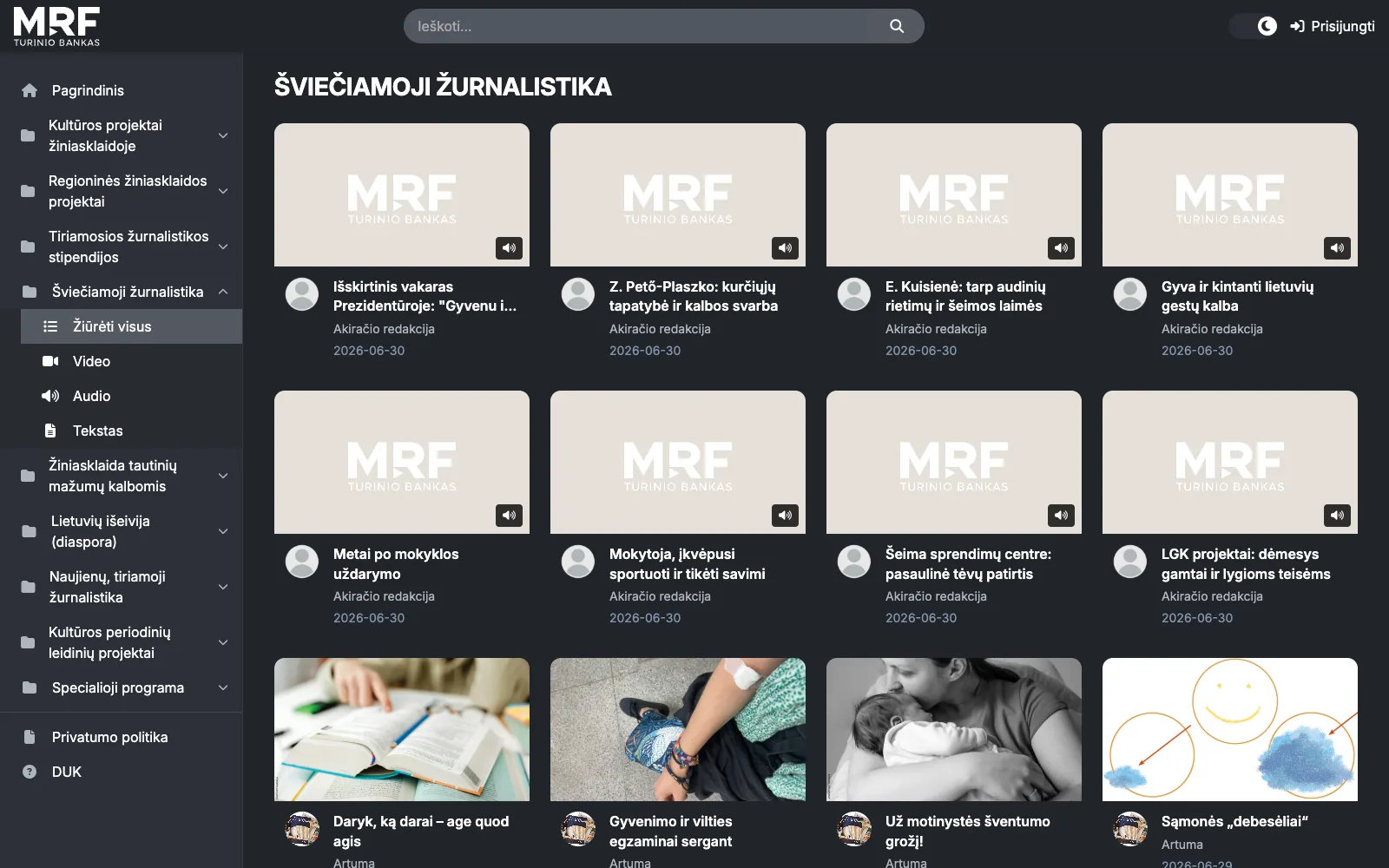 Šviečiamosios žurnalistikos programa: redakcijų straipsniai, laidos ir tinklalaidės vienoje vietoje, garso įrašai pažymėti ženkliuku.